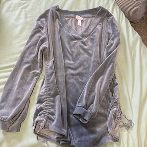 Isabel maternity gray velvet too with tie sides